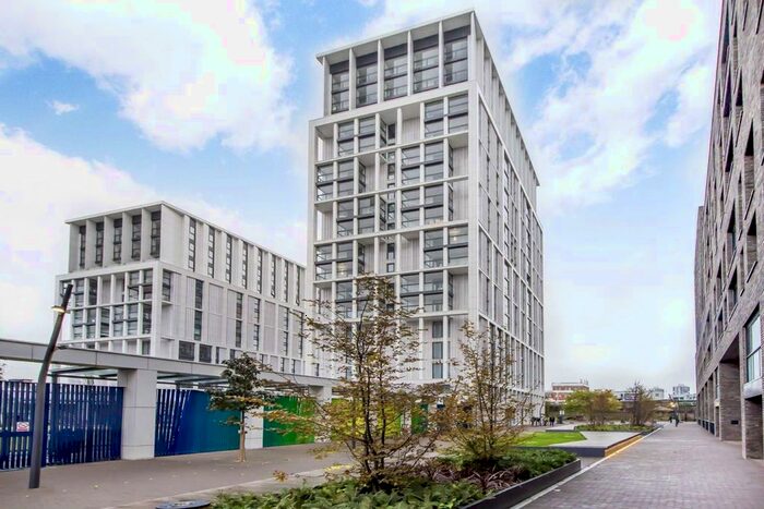 2 Bedroom Flat To Rent In St. Josephs Street, London, SW8