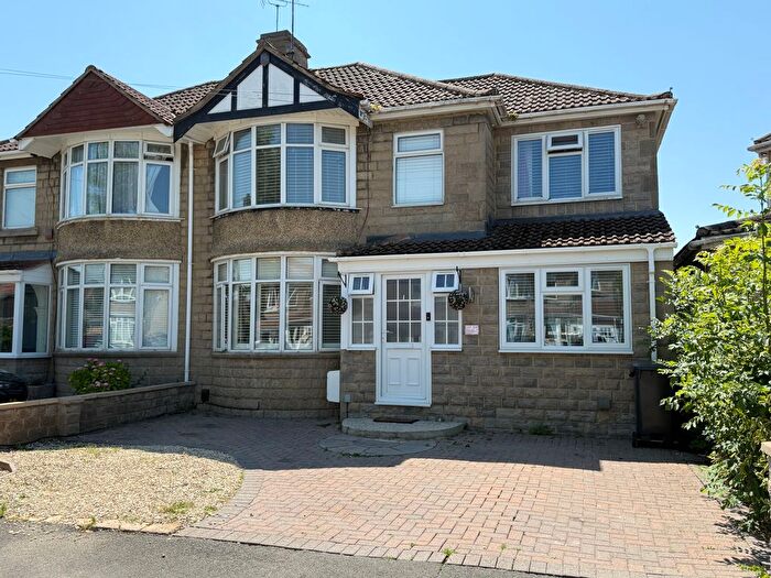3 Bedroom Semi-Detached House For Sale In Cornwall Avenue, Rodbourne Cheney, Swindon, SN2