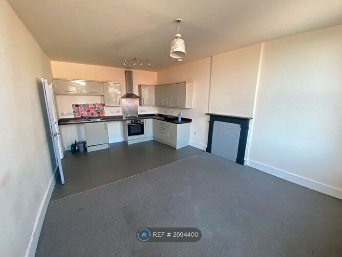 1 Bedroom Flat To Rent In High Street, Ross On Wye, HR9