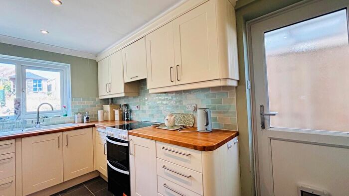 3 Bedroom Detached House For Sale In Bay Crescent, Swanage, Dorset, BH19 - Photo 12