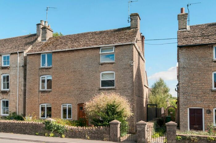3 Bedroom Cottage To Rent In London Road, Tetbury, GL8