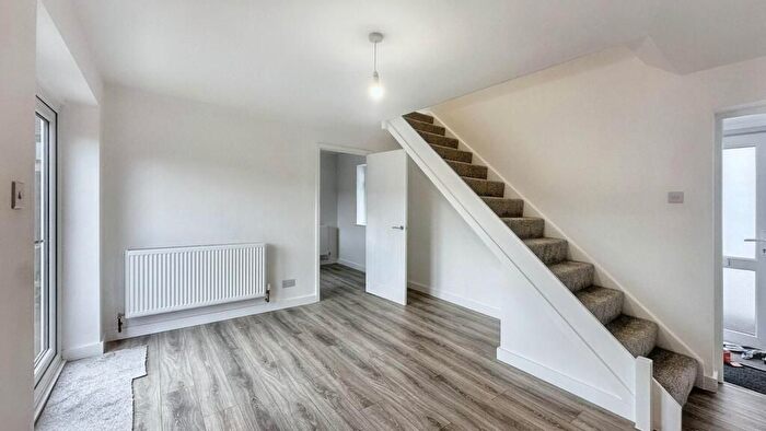 1 Bedroom Semi-detached House To Rent In Sidmouth Gardens, Bristol, BS3