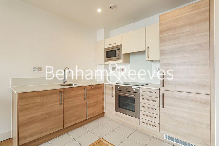 1 Bedroom Flat To Rent In This Space, Nine Elms, SW8