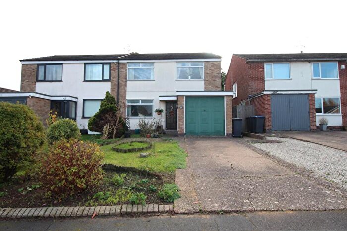 3 Bedroom Semi Detached House For Sale In Gibson Drive, Rugby, CV21