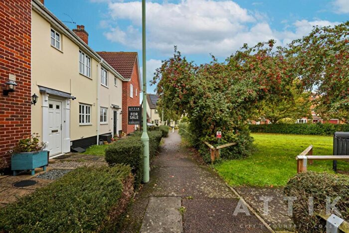 2 Bedroom Terraced House For Sale In Aldergrove Close, Halesworth, IP19