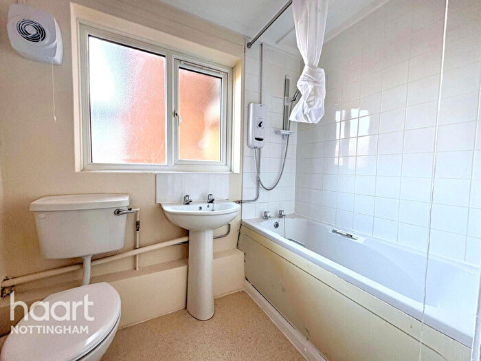 1 Bedroom Apartment For Sale In Woodgate Court, Canning Circus, NG7