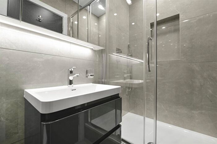 3 Bedroom Flat To Rent In St. Johns Wood Park, St. Johns Wood, NW8