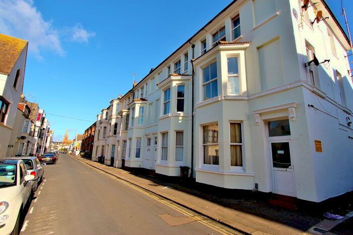 1 Bedroom Flat To Rent In Western Place, Worthing, BN11