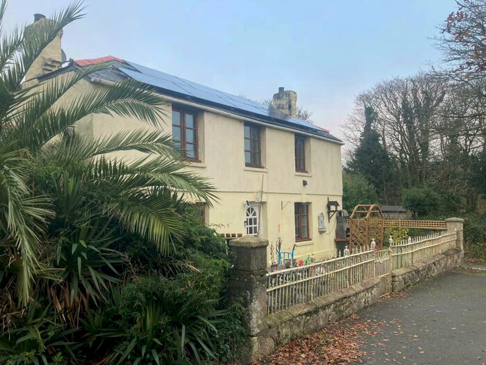 4 Bedroom House To Rent In Trewoon, PL25