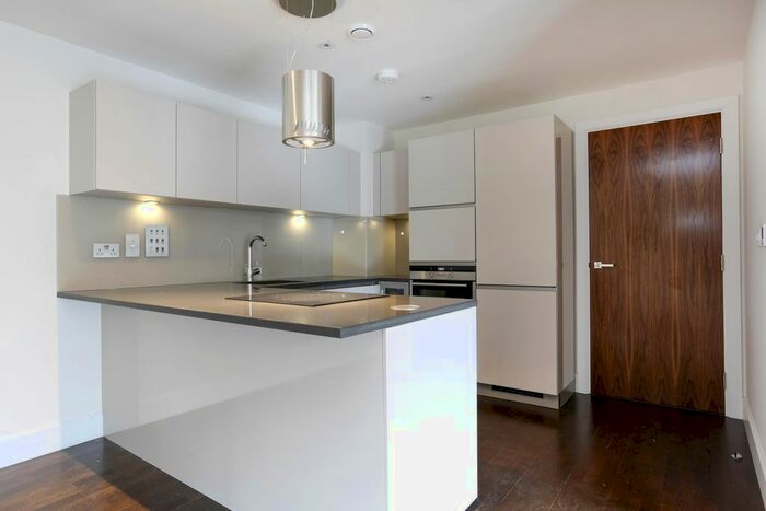 2 Bedroom Flat To Rent In Henry Macaulay Avenue, Kingston Upon Thames, KT2