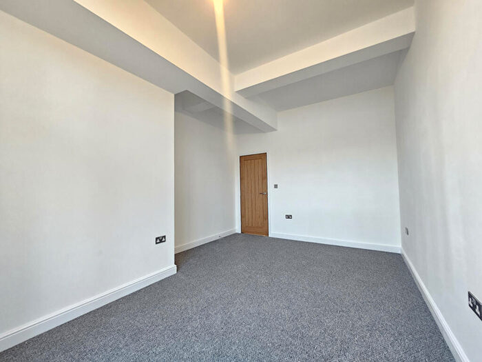 1 Bedroom Flat To Rent In Crabbery Street, ST16