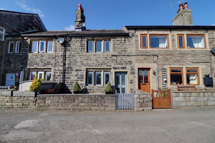 2 Bedroom Character Property For Sale In Upper Hagg, Thongsbridge, Holmfirth, West Yorkshire, HD9