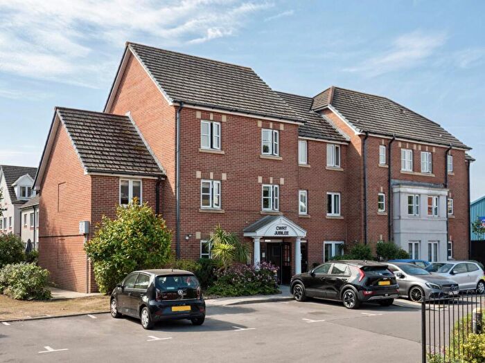 1 Bedroom Retirement Property For Sale In Plymouth Road, Penarth, CF64