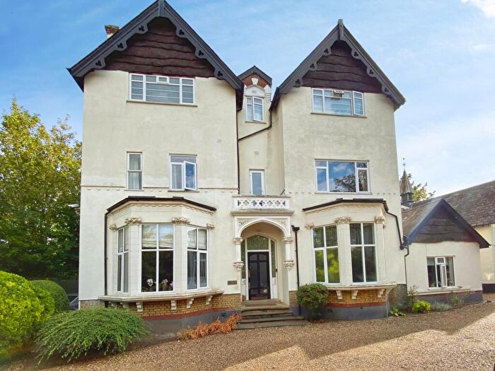 3 Bedroom Flat For Sale In Mulgrave Road, Sutton, SM2