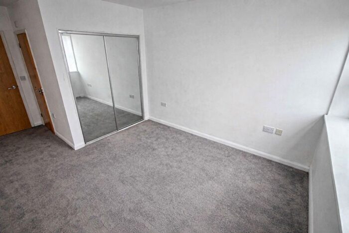 2 Bedroom Flat To Rent In London Road, London, SW16