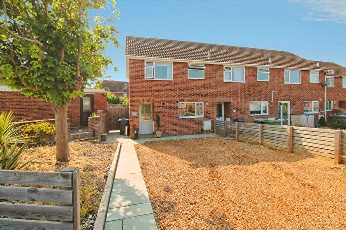 3 Bedroom End Of Terrace House For Sale In Home Close, Trowbridge, BA14
