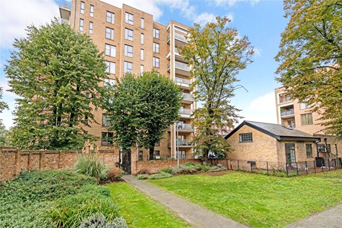 1 Bedroom Flat For Sale In Richard Tress Way, London, E3