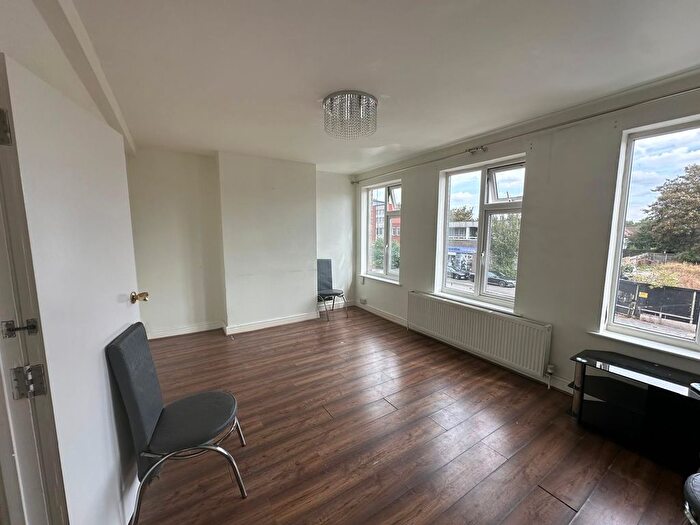 4 Bedroom Flat To Rent In Hertford Road, Enfield, EN3