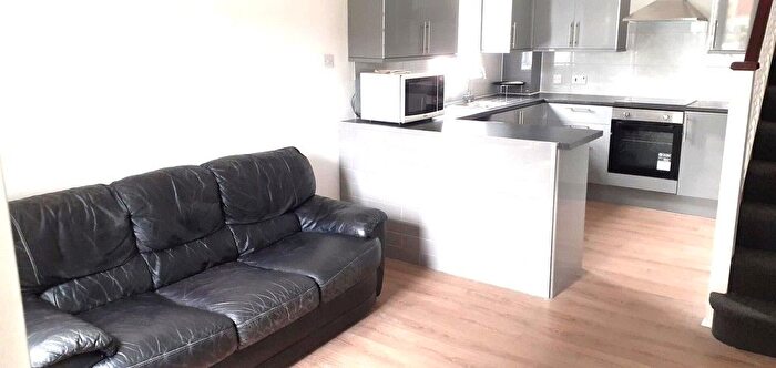 1 Bedroom End Of Terrace House For Sale In Meadow View, Hithemoor Road, Stanwell Mooor, TW19