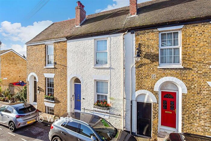 3 Bedroom Town House For Sale In Robert Street, Deal, Kent, CT14