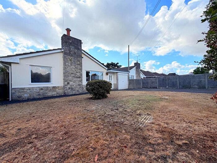 3 Bedroom Detached Bungalow For Sale In Woodlinken Drive, Verwood, BH31