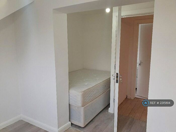 5 Bedroom Detached House To Rent In Hermitage Lane, Maidstone, ME16