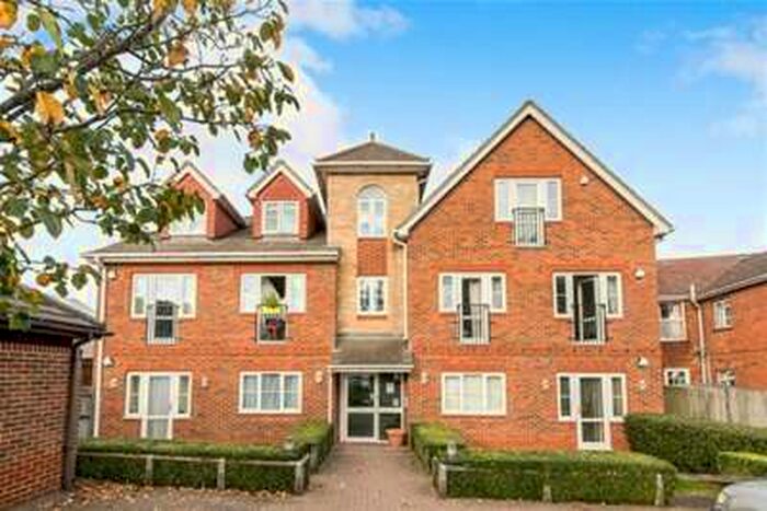 2 Bedroom Flat To Rent In Town Centre, RG21