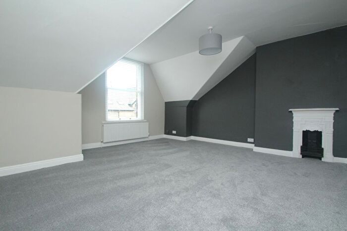 2 Bedroom Flat To Rent In Dragon Avenue, Harrogate, North Yorkshire, Uk, HG1
