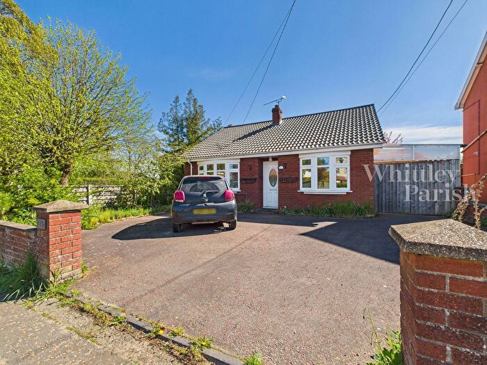 2 Bedroom Bungalow For Sale In Heywood Road, Diss, IP22