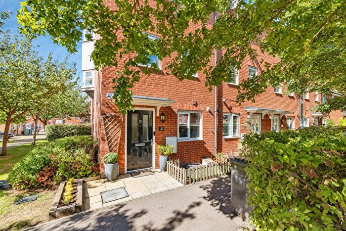 4 Bedroom End Of Terrace House For Sale In Dodd Road, Watford, WD24