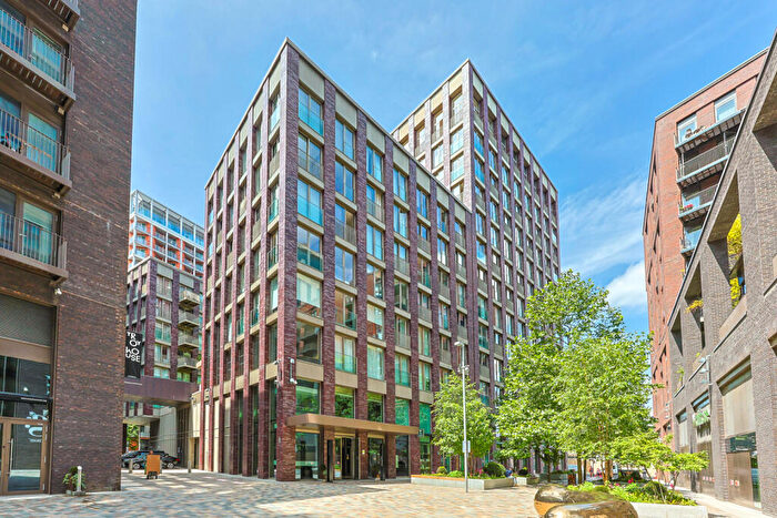 2 Bedroom Apartment For Sale In New Union Square, Vauxhall, SW11