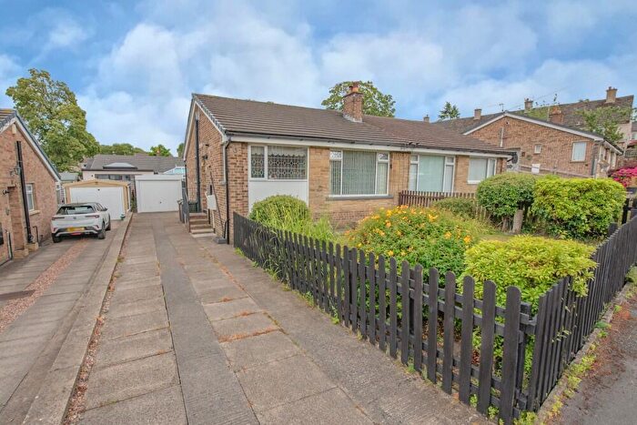 2 Bedroom Bungalow For Sale In Garforth Avenue, Steeton, BD20