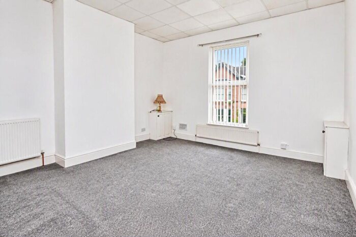 1 Bedroom Apartment To Rent In Molineux Avenue, Broadgreen, Liverpool, Merseyside, L14