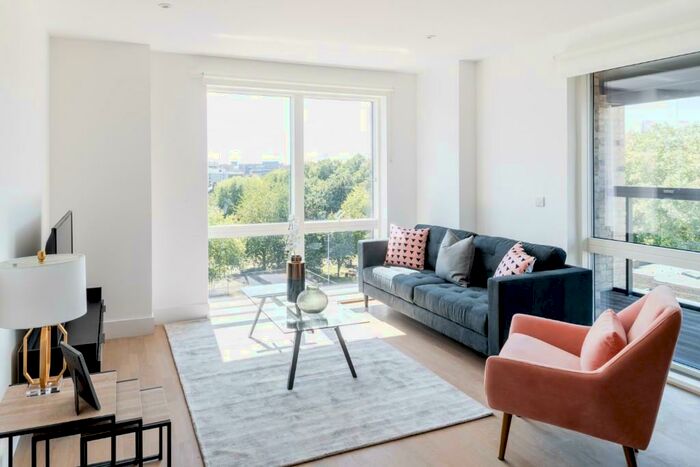 2 Bedroom Flat To Rent In Solomon Way, London, E1