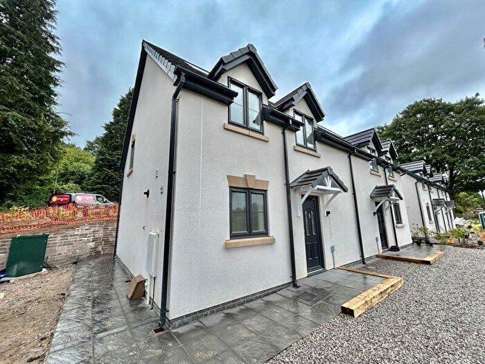 3 Bedroom Semi-Detached House For Sale In Highview Road, Drybrook, GL17