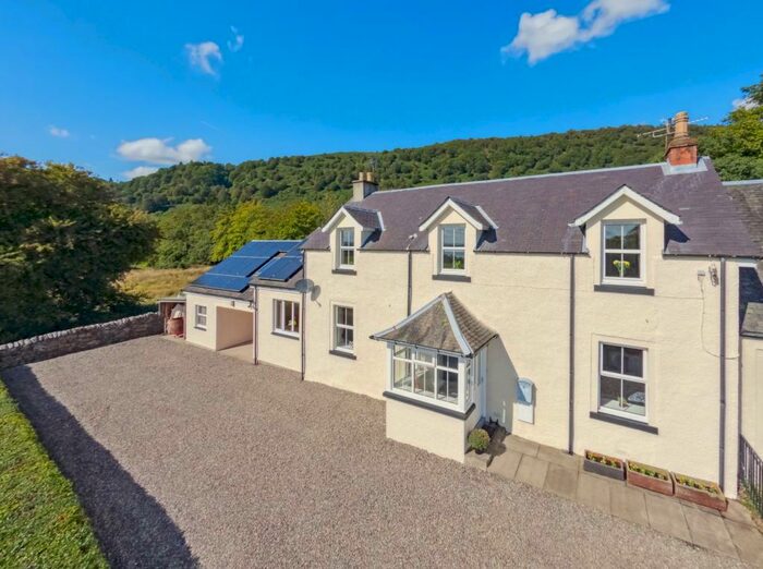 4 Bedroom Semi-Detached House For Sale In Port Of Menteith, Stirling, Stirling, FK8