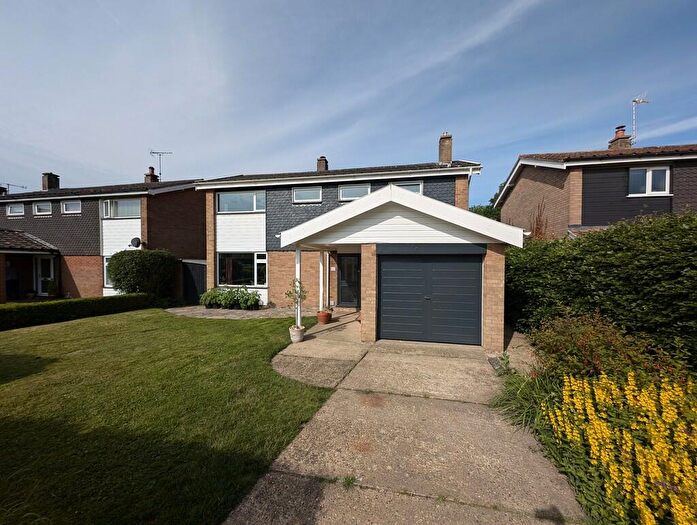 3 Bedroom Detached House For Sale In Manor Gardens, Saxmundham, IP17