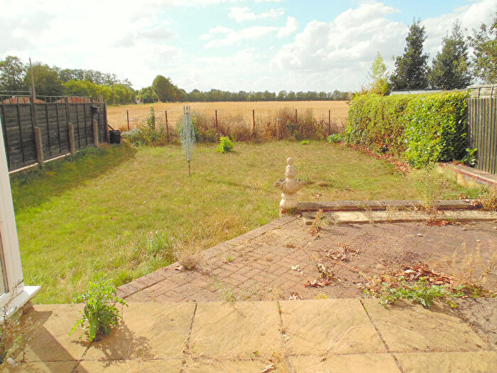 2 Bedroom Detached Bungalow For Sale In Railway Lane South, Sutton Bridge, PE12