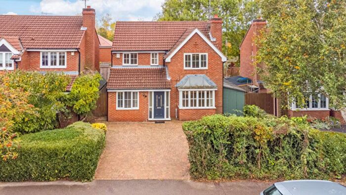 4 Bedroom Detached House For Sale In Gresley Close, Welwyn Garden City, Hertfordshire, AL8