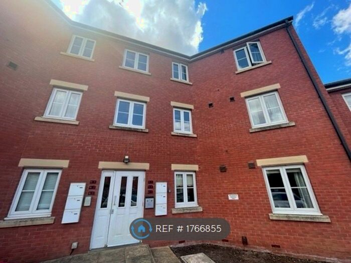 2 Bedroom Flat To Rent In Primmers Place, Westbury, BA13