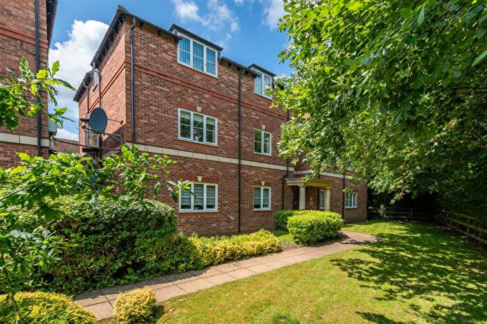 2 Bedroom Apartment For Sale In Priory Gardens, Hall Green, Birmingham, B28