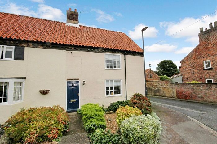 2 Bedroom End Of Terrace House To Rent In Front Street, Topcliffe, Thirsk, YO7