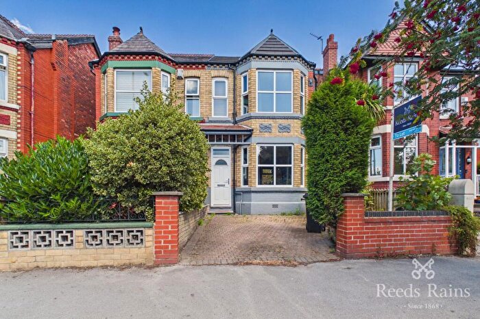 3 Bedroom Semi-Detached House To Rent In Reddish Road, Stockport, Greater Manchester, SK5