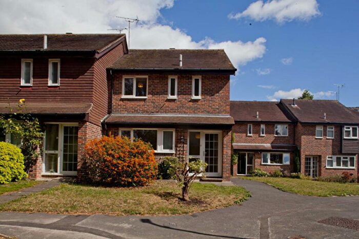 3 Bedroom End Of Terrace House To Rent In The Birches, Goring On Thames, RG8