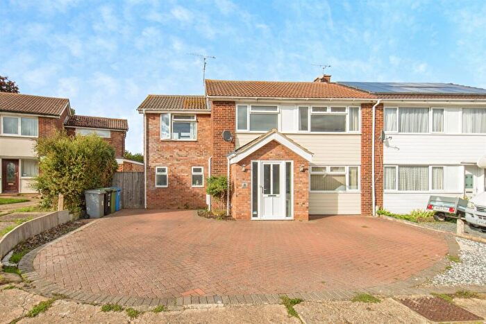4 Bedroom Semi Detached House For Sale In Blackdown Avenue, Rushmere St. Andrew, Ipswich, IP5