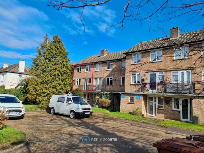 2 Bedroom Maisonette To Rent In London Road, Shenley, Radlett, WD7