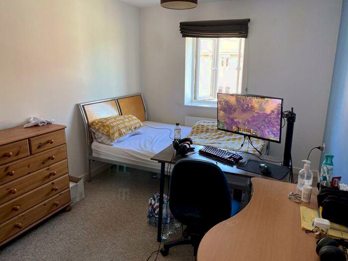 1 Bedroom House Of Multiple Occupation To Rent In Super Room In Professional Shared House - Central Bradley Stoke, BS32