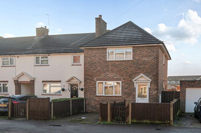 2 Bedroom End Terrace House For Sale In Walton On Thames, KT12