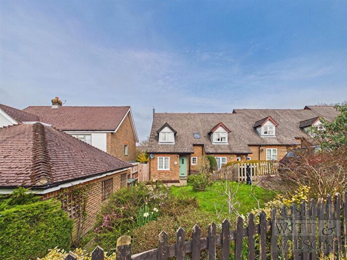 5 Bedroom Semi Detached House For Sale In Willow Mews, Robertsbridge, TN32