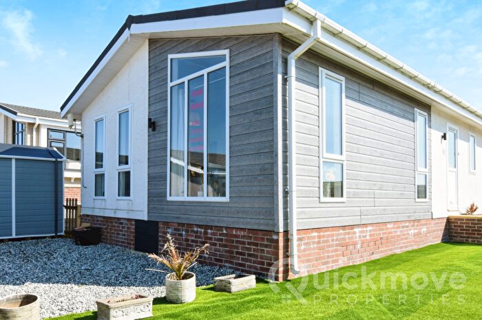 2 Bedroom Park Home For Sale In Woolacombe, Devon, EX34
